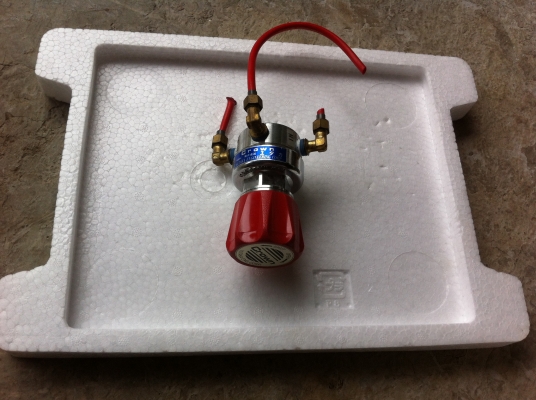 เร็กกูเรเตอร์ปรับแรงดันแก็สหรือลม Crown ผลิตจากญี่ปุ่นสภาพสวยตามภาพ(มีแค่ 5 อัน)