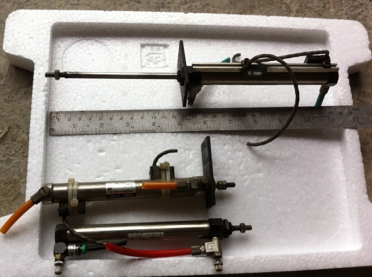 กระบอกลูกสูบลม SMC ผลิตจากญี่ปุ่น ขนาดโต 15 มม.แกนเลื่อนออกได้ 10 ซม. (มี 6 อัน)