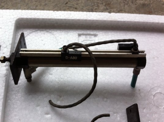 กระบอกลูกสูบลม SMC ผลิตจากญี่ปุ่น ขนาดโต 15 มม.แกนเลื่อนออกได้ 10 ซม. (มี 6 อัน)