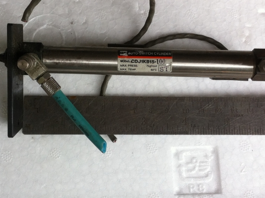 กระบอกลูกสูบลม SMC ผลิตจากญี่ปุ่น ขนาดโต 15 มม.แกนเลื่อนออกได้ 10 ซม. (มี 6 อัน)