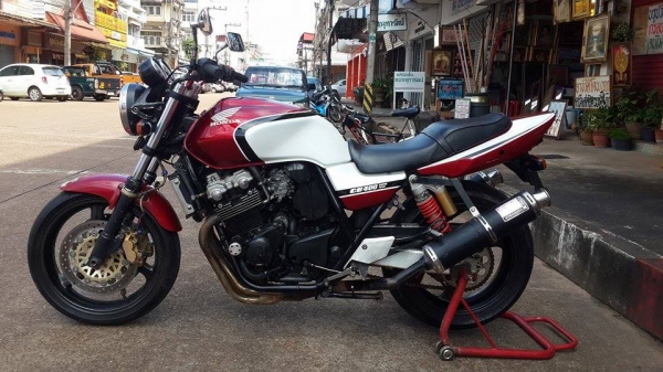 HONDA CB400 TECH1 ปี2000 ท่อคู่ ยางหน้าหลังเต็ม อินวอยส์ตัวจริง สวยๆ คับ ราคา 63000 บาท ส่งได้ทั่วไทยคับ สนใจติดต่อ 081-0578282 ไอดีไลน์ POPBIGBIKESAKON คับ สนใจรถสวย ถูก ดี ต้อง POP BIGBIKE SAKONNAKHON