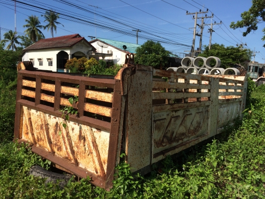 กระบะเปล่าของสามมิตรSMMยาว6.ม. ปี*48..(มีแค่กระบะเปล่าเท่านั้น)