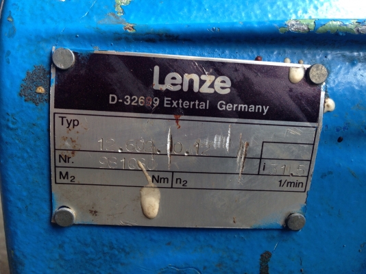 ขายมอเตอร์เกียร์ Lenze made in Germany 0.5 HP. 380V ปรับรอบได้ รอบเพลาออก ประมาณ 60-10 รอบต่อนาที สภาพสวย วิ่งนิ่ม พร้อมใช้งาน ขายมอเตอร์เกียร์ Lenze made in Germany 0.5 HP. 380V ปรับรอบได้ รอบเพลาออก ประมาณ 60-10 รอบต่อนาที สภาพสวย วิ่งนิ่ม พร้อมใช้งาน