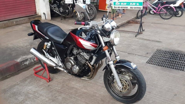 HONDA CB400 เวอร์ชั่นS ปี96 ดำดุ เดิมๆ อินวอยส์ สรรพสามิตร สวยๆ คับ ราคา 67500 บาท ส่งได้ทั่วไทยคับ สนใจติดต่อ 081-0578282 ไอดีไลน์ POPBIGBIKESAKON คับ สนใจรถสวย ถูก ดี ต้อง POP BIGBIKE SAKONNAKHON
