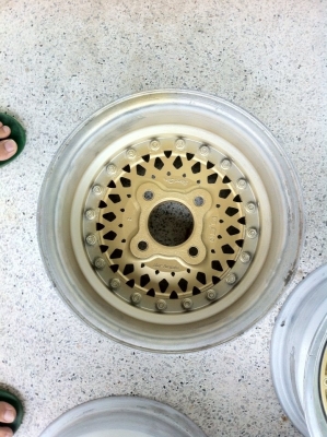 ขาย...Speed Star - Star formula mesh ล้อญี่ปุ่นค่าย SSR รุ่น Star formula mesh(รังผึ้ง) ขนาด13 กว้าง6 ออฟ13 4รู114 ขาย 4 วง 8,500(ราคาพร้อมส่ง) 085-989-6571 Line : chirohunter  เอกชัย114-บางบอน-บางแค-พระราม2-อโศก-สายไหม-ตจว.จัดส่ง