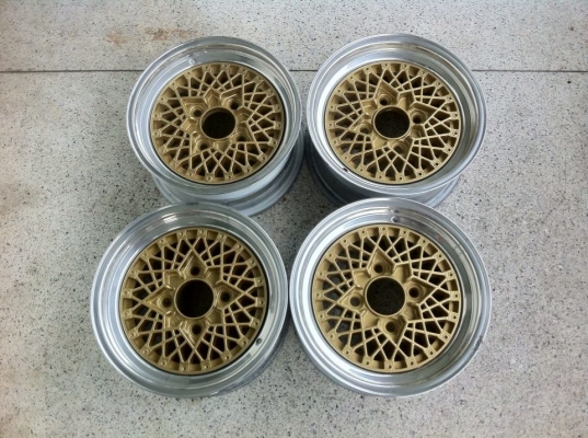 ขาย...Speed Star - Star formula mesh ล้อญี่ปุ่นค่าย SSR รุ่น Star formula mesh(รังผึ้ง) ขนาด13 กว้าง6 ออฟ13 4รู114 ขาย 4 วง 8,500(ราคาพร้อมส่ง) 085-989-6571 Line : chirohunter  เอกชัย114-บางบอน-บางแค-พระราม2-อโศก-สายไหม-ตจว.จัดส่ง