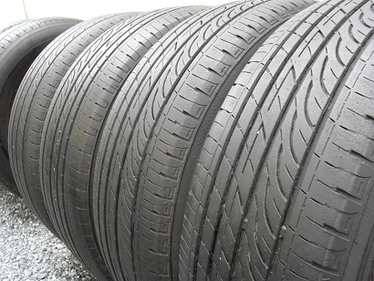 ขายยาง BRIDGESTONE GR-90 ปี3012(1ชุด) 215-60-16 ราคา 3,400