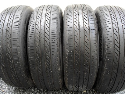 ขายยาง MICHELIN PRIMACY LC ปี2212(1ชุด) 205-65-16 ราคา 3,000