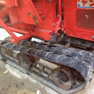 รถนวดข้าวเดินตาม เก่าญี่ปุ่น YANMAR สภาพอย่างสวย เครื่องยนต์เบนซิน ขนาด 5.00 Hp. เป็นแทรคยาง รถนวดข้าวเดินตาม เก่าญี่ปุ่น YANMAR สภาพอย่างสวย เครื่องยนต์เบนซิน ขนาด 5.00 Hp. เป็นแทรคยาง