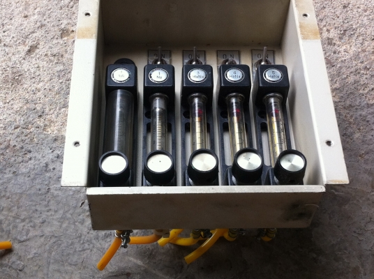 ชุดปรับตั้งแรงดันลมหรือแก็สแบบละเอียด 5 ท่อ พร้อมสวิทช์ลมควบคุมแต่ละช่อง