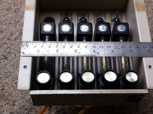 ชุดปรับตั้งแรงดันลมหรือแก็สแบบละเอียด 5 ท่อ พร้อมสวิทช์ลมควบคุมแต่ละช่อง