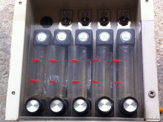 ชุดปรับตั้งแรงดันลมหรือแก็สแบบละเอียด 5 ท่อ พร้อมสวิทช์ลมควบคุมแต่ละช่อง