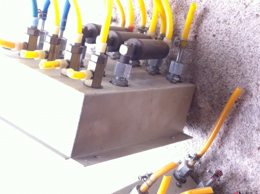 ชุดปรับตั้งแรงดันลมหรือแก็สแบบละเอียด 5 ท่อ พร้อมสวิทช์ลมควบคุมแต่ละช่อง