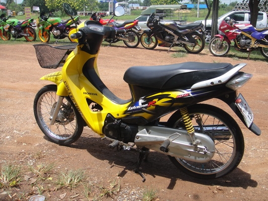 ขายเวฟ 125 สีเหลือง-ดำ ทะเบียนพร้อมชุดโอน ขายเวฟ 125 สีเหลือง-ดำ ทะเบียนพร้อมชุดโอน