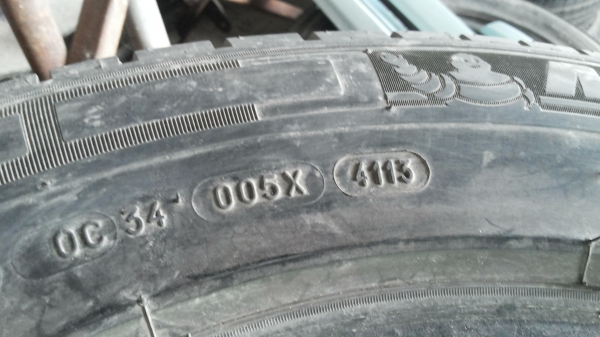 ยาง215.70.15.มิชลินปี13มี4เส้นเลยึคับ