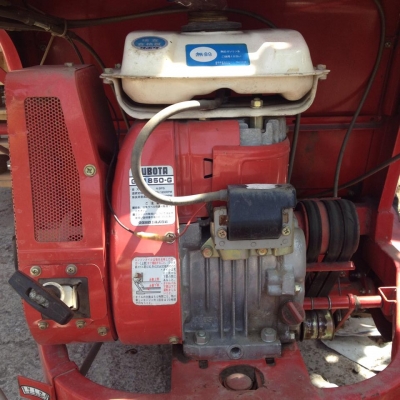 เครื่องนวดข้าวเดินตาม เก่าญี่ปุ่น KUBOTA  สภาพใช้งานได้จริง  นวดข้าวเร็ว ง่าย เคลี่อนย้ายง่าย ทำงานสะดวก คล่องตัว ทนทาน เครื่องยนต์ติดง่าย