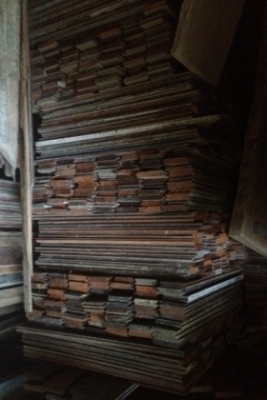 ไม้พื้นมะค่าหน้า 4  รางลิ้นไม้เก่า