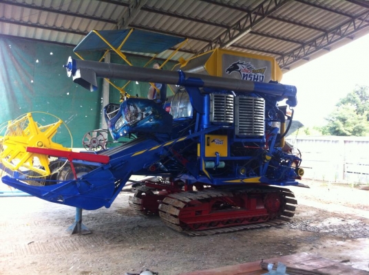 มีรถเกี่ยวมือสอง สภาพสวยคับ มีรถเกี่ยวมือสอง สภาพสวยคับ