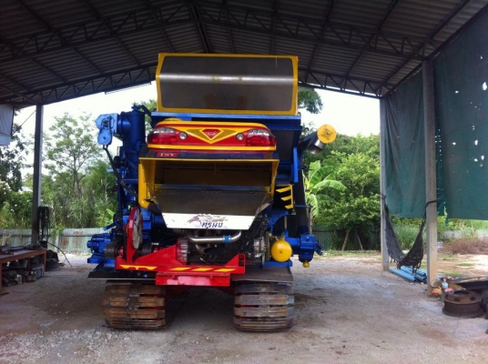 มีรถเกี่ยวมือสอง สภาพสวยคับ มีรถเกี่ยวมือสอง สภาพสวยคับ