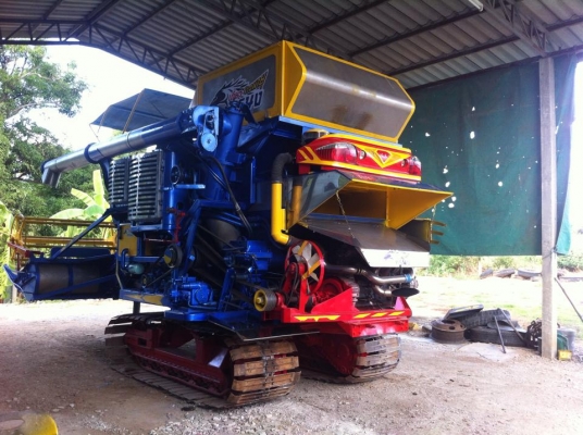 มีรถเกี่ยวมือสอง สภาพสวยคับ มีรถเกี่ยวมือสอง สภาพสวยคับ