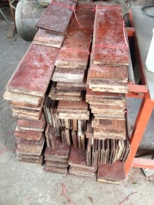 ไม้มะค่าหน้า 10 หนา 1.5 นิ้วรางลิ้น+ไม้พื้นตะเคียนสภาพดีครับไม้เก่าหน้า 10  หนา 1.5  นิ้วลางลิ้นครับ ความยาว 1.20 -2 เมตรครับ  ไม้พื้นตะเคียนหน้า 4 ยาว 2-4 เมตรขายตารางเมตรละ 750  ครับ