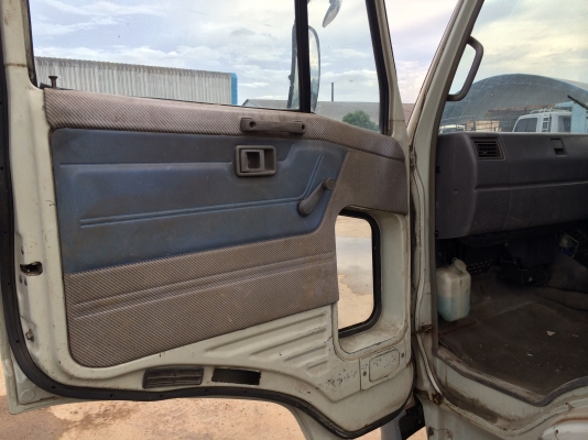 แสงฟ้าเต้นรถ///ขายรถ6ล้อ HINO-KM779 หัวFCนอก ยาว 5.50 เมตร แสงฟ้าเต้นรถ///ขายรถ6ล้อ HINO-KM779 หัวFCนอก ยาว 5.50 เมตร