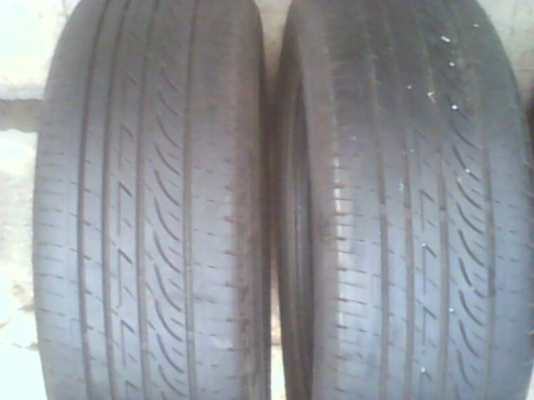 ขายยาง 215/60/16 ปี 10 คู่ 600 บาท