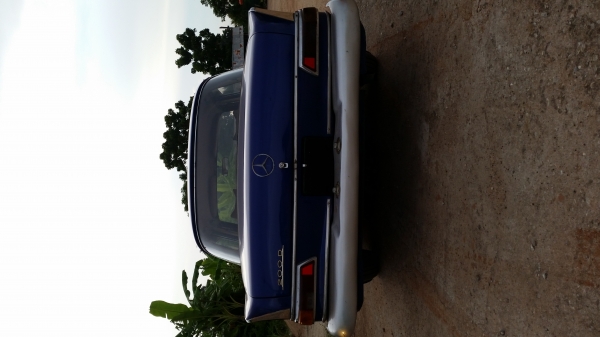 ขายรถเบนซ์หางปลาสภาพดีพร้อมใช้สนใจโทร099-2489947