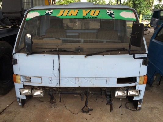 แสงฟ้าเต้นรถ///ขายหัวเก๋ง NPR เคาะปะผุทำสีเรียบร้อย อุปกรณ์ครบ