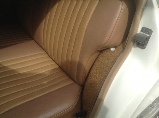 เบ้นซ์เก่าเก็บ  แวน 123  เครื่องดีเชล 2990 CC  ออโต้