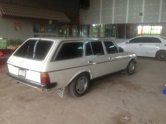 เบ้นซ์เก่าเก็บ  แวน 123  เครื่องดีเชล 2990 CC  ออโต้