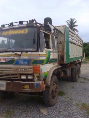 ขายรถบรรทุกสิบล้อดัมพ์ Hino จ้าวอินทรีย์ เครื่อง EH700-165 แรง 2 เพลาดัมพ์ ทะเบียนพร้อม