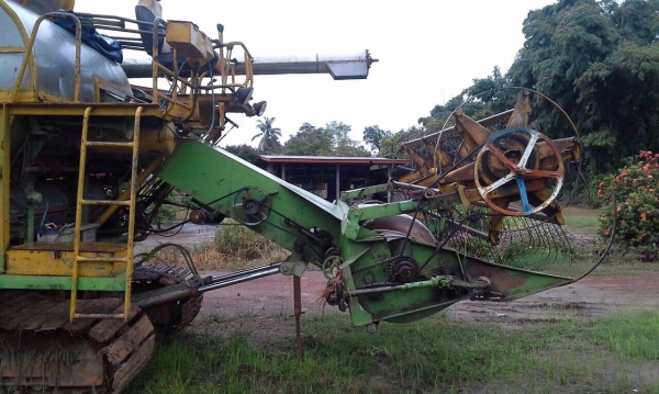 ขายรถเกี่ยวข้าว ไทยเส็งยนต์ เครื่อง 6HS1-210 แรง ปั๊มไดกิ้นเบอร์ 22 ขายรถเกี่ยวข้าว ไทยเส็งยนต์ เครื่อง 6HS1-210 แรง ปั๊มไดกิ้นเบอร์ 22