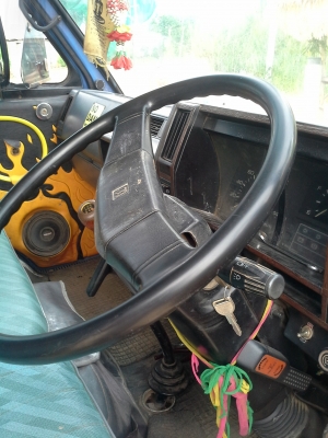 ขายด่วนรถอีซูซุ6ล้อสภาพพร้อมใช้งาน0845981814