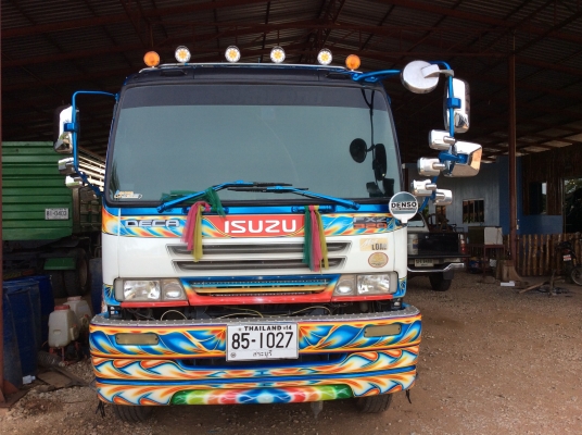 Isuzu 320
