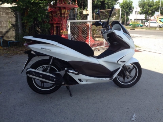 ขาย PCX 125 i ปี 2553 สีขาว เดิมแท้ ราคา 36500.- บาท