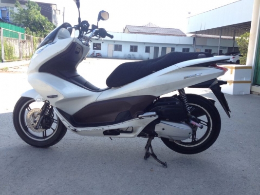 ขาย PCX 125 i ปี 2553 สีขาว เดิมแท้ ราคา 36500.- บาท