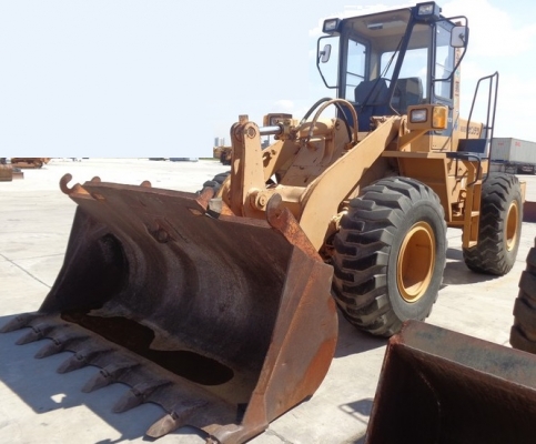 ขายรถตัก Komatsu WA 300-1 นำเข้า ไม่เคยใช้งานในไทย สภาพสวยมาก พร้อมใช้ ขายถูกมากๆๆ 090-986-2521