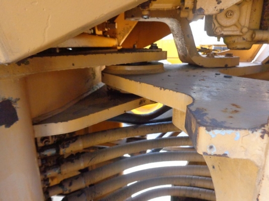 ขายรถตัก Komatsu WA 300-1 นำเข้า ไม่เคยใช้งานในไทย สภาพสวยมาก พร้อมใช้ ขายถูกมากๆๆ 090-986-2521