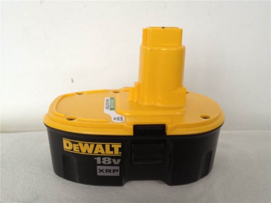 แบ็ตแท้ DeWALT DC9096 XRP Ni-Cd 18V2.4A Battery