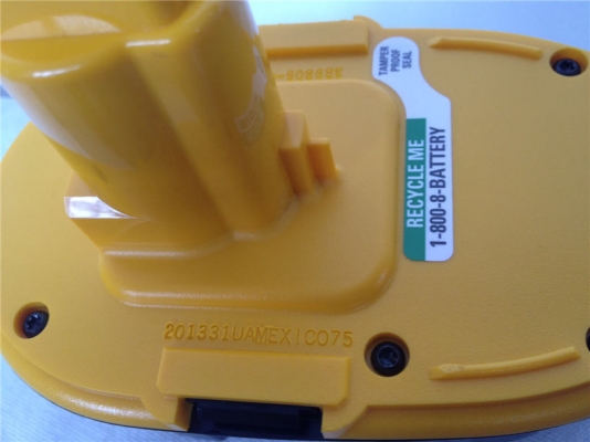 แบ็ตแท้ DeWALT DC9096 XRP Ni-Cd 18V2.4A Battery แบ็ตแท้ DeWALT DC9096 XRP Ni-Cd 18V2.4A Battery