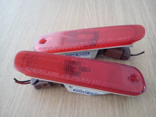 ไฟหรี่กันชนหลังพร้อมหลอดไฟ ยี้ห้อ ICHIKOH ไฟหรี่กันชนหลังพร้อมหลอดไฟ ยี้ห้อ ICHIKOH