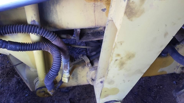 **139,000 บ.ต่อรอง**ขายรถตักล้อยาง KOMATSU SD20 DA120-6สูบ เอวแข็ง เครื่องฟิตใหม่ ปั้มดี แขนเดิม ไม่ปะไม่ร้าว บุ้งกี๋เดิม ไม่ผุ บอดี้เดิม ช่วงล่างดี สีสันเดิมยังดูดี ยางดี4เส้น รถทำงานลุยงานดี ระบบไฮฯใช้งานปกติ เกียร์ดีไม่หลุด ฟิตเครื่องใหม่ๆ แน่นๆ พร้อมใ