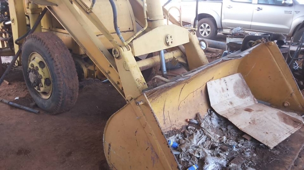 **139,000 บ.ต่อรอง**ขายรถตักล้อยาง KOMATSU SD20 DA120-6สูบ เอวแข็ง เครื่องฟิตใหม่ ปั้มดี แขนเดิม ไม่ปะไม่ร้าว บุ้งกี๋เดิม ไม่ผุ บอดี้เดิม ช่วงล่างดี สีสันเดิมยังดูดี ยางดี4เส้น รถทำงานลุยงานดี ระบบไฮฯใช้งานปกติ เกียร์ดีไม่หลุด ฟิตเครื่องใหม่ๆ แน่นๆ พร้อมใ