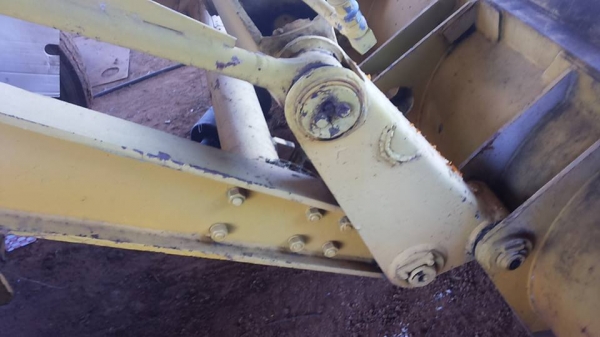 **139,000 บ.ต่อรอง**ขายรถตักล้อยาง KOMATSU SD20 DA120-6สูบ เอวแข็ง เครื่องฟิตใหม่ ปั้มดี แขนเดิม ไม่ปะไม่ร้าว บุ้งกี๋เดิม ไม่ผุ บอดี้เดิม ช่วงล่างดี สีสันเดิมยังดูดี ยางดี4เส้น รถทำงานลุยงานดี ระบบไฮฯใช้งานปกติ เกียร์ดีไม่หลุด ฟิตเครื่องใหม่ๆ แน่นๆ พร้อมใ