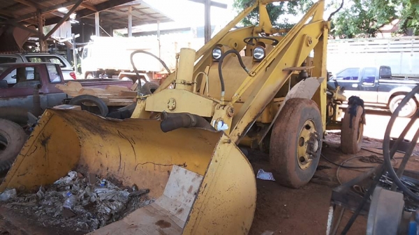 **139,000 บ.ต่อรอง**ขายรถตักล้อยาง KOMATSU SD20 DA120-6สูบ เอวแข็ง เครื่องฟิตใหม่ ปั้มดี แขนเดิม ไม่ปะไม่ร้าว บุ้งกี๋เดิม ไม่ผุ บอดี้เดิม ช่วงล่างดี สีสันเดิมยังดูดี ยางดี4เส้น รถทำงานลุยงานดี ระบบไฮฯใช้งานปกติ เกียร์ดีไม่หลุด ฟิตเครื่องใหม่ๆ แน่นๆ พร้อมใ