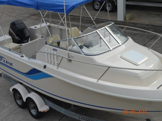 Proline 201WA, 20 foot walkaround with 150 HP Mercury