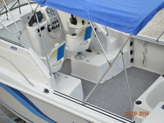 Proline 201WA, 20 foot walkaround with 150 HP Mercury