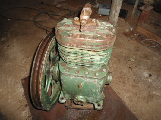 ขายหัวปั้มลมใหญ่ 2 สูบ  (ของประเทศเยอรมัน)