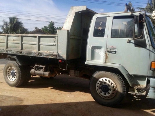 รถอีซูซุ 6 ล้อดั้ม 195 แรงม้า. ปี 40 สนใจติดต่อ 081 - 6079515 รถอีซูซุ 6 ล้อดั้ม 195 แรงม้า. ปี 40 สนใจติดต่อ 081 - 6079515